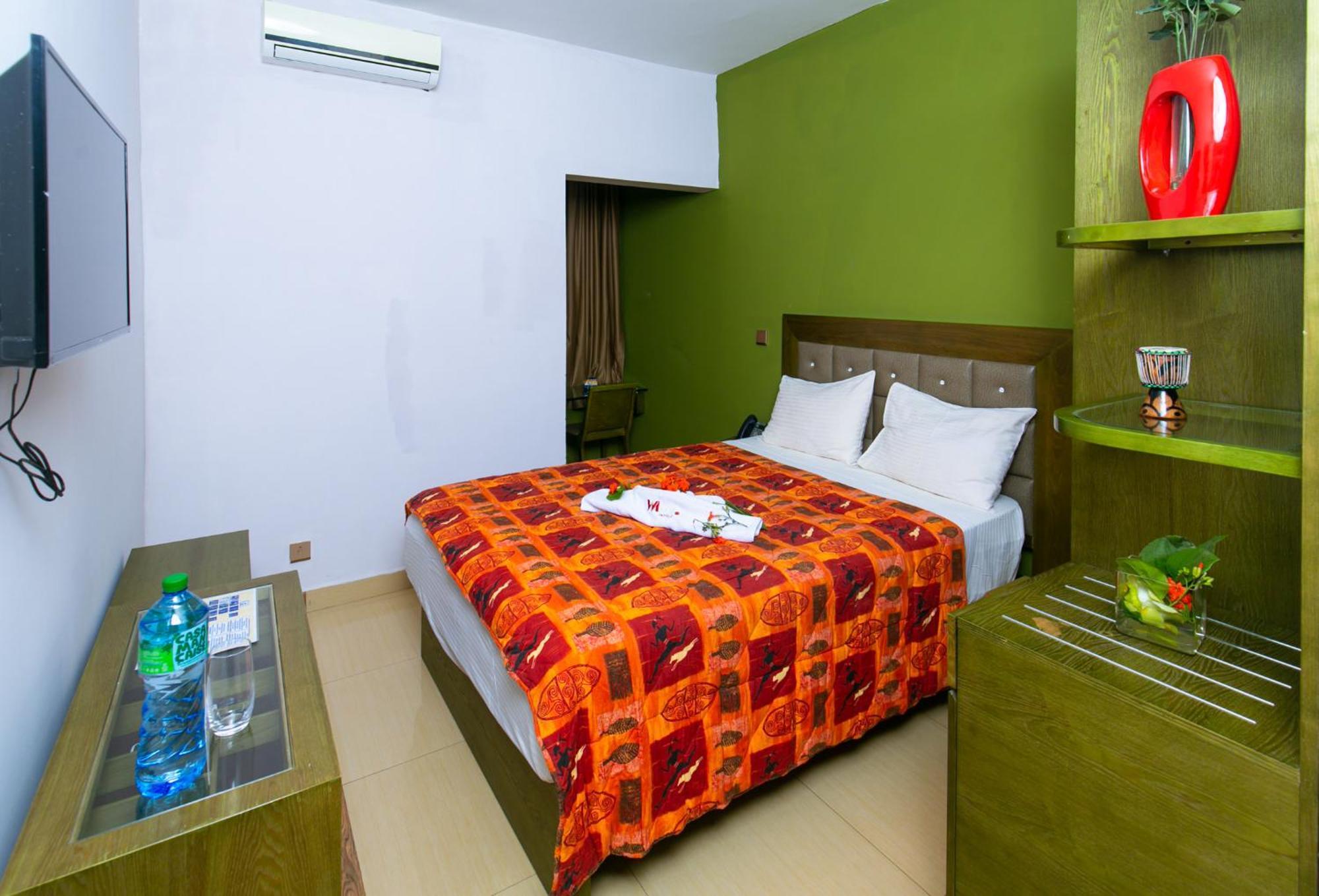 Wakola Hotel Cheikh Anta Diop Dakar Esterno foto